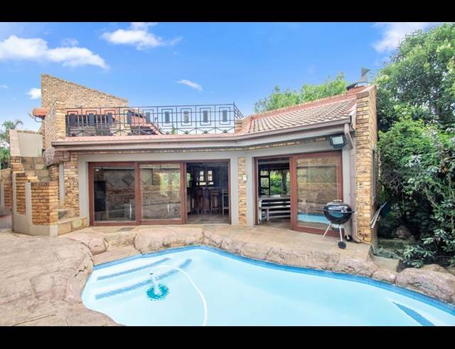 4 BEDROOM HOUSE FOR SALE IN NOORDHEUWEL